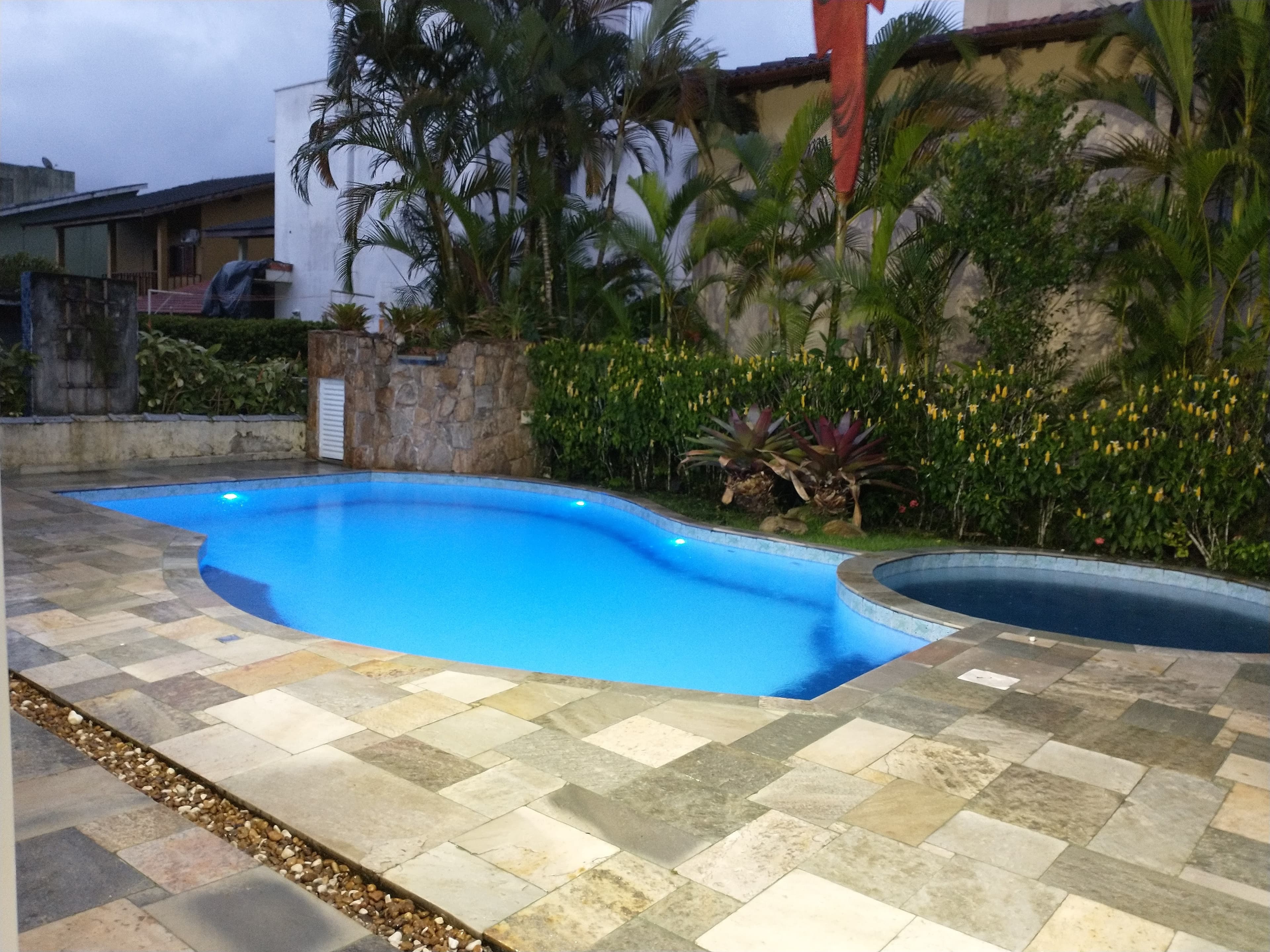 Sobrado com terreno grande