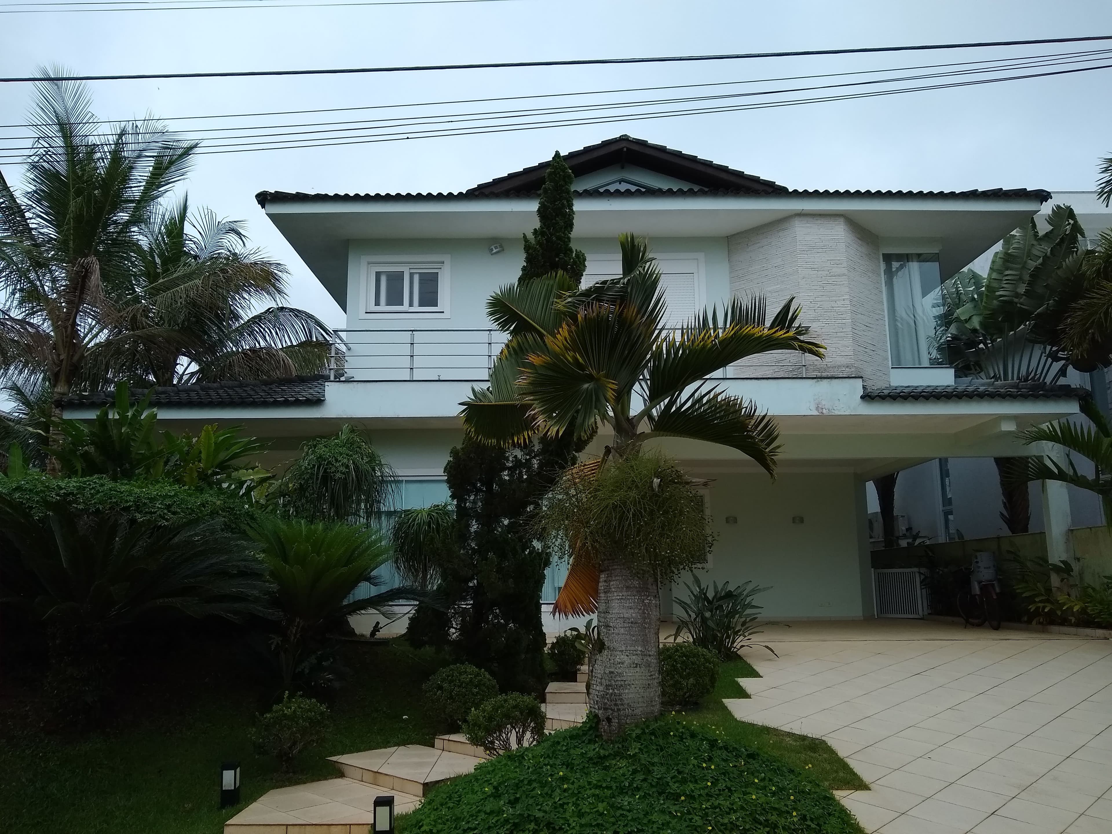 Sobrado com amplo gramado - foto 3