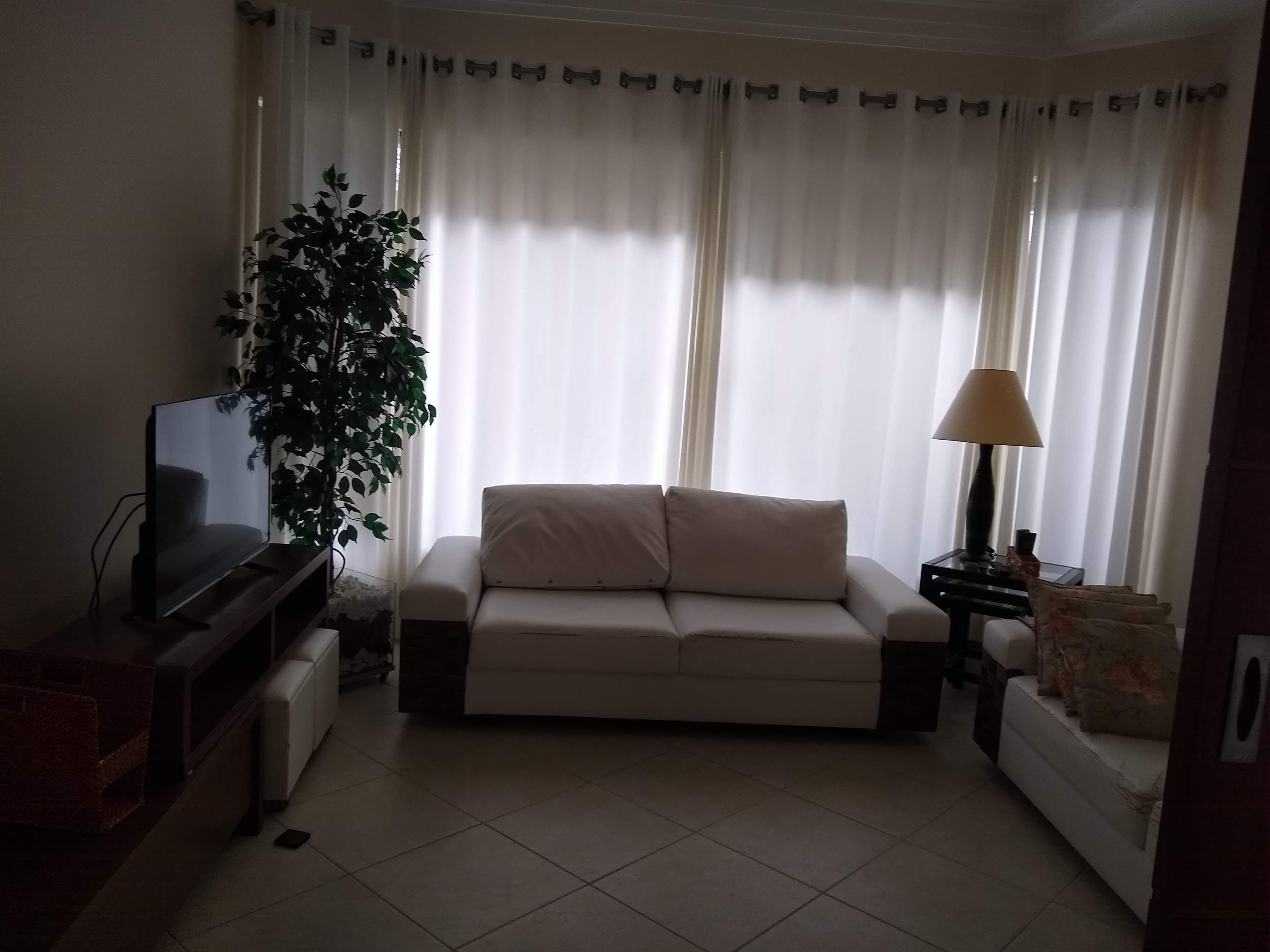 Sobrado com amplo gramado - foto 6
